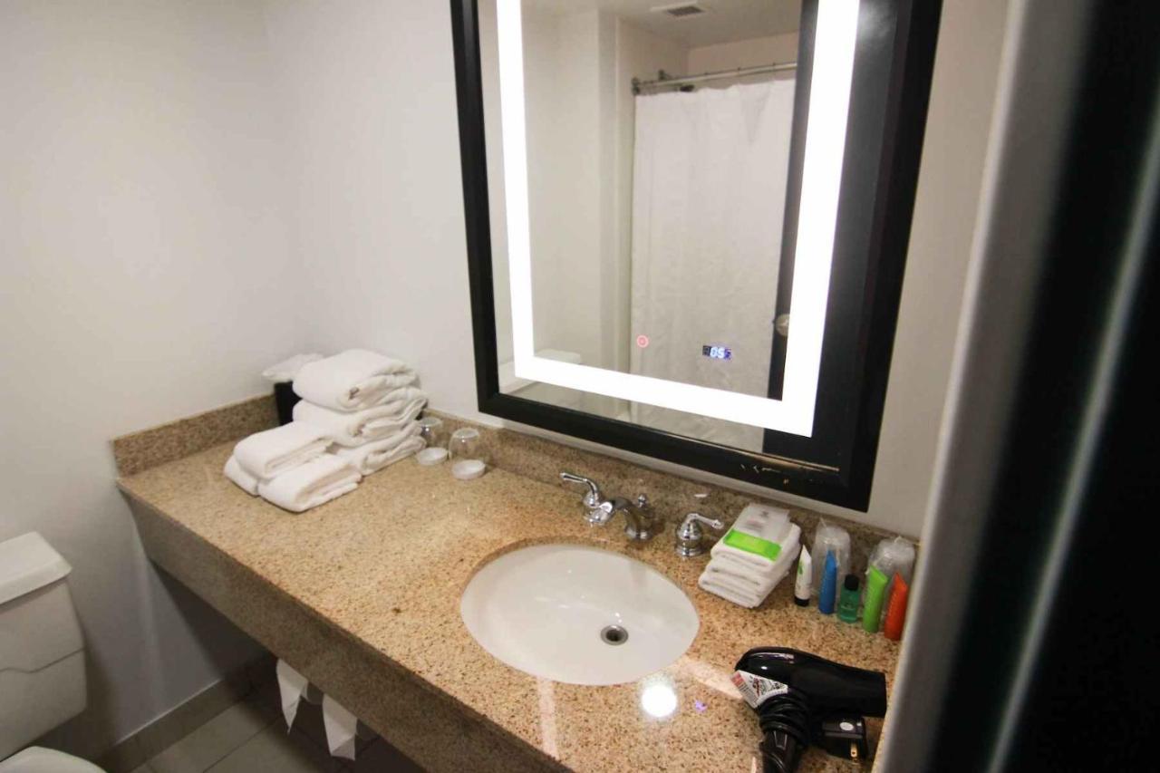 The Cru Hotel Warwick Esterno foto